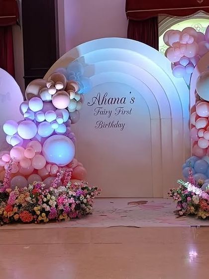A little fairy dust and pastel magic to celebrate one-year-old Ahana’s birthday. We love planning first birthdays and creating a special atmosphere for such an important milestone.