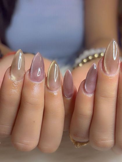 A full set of the beautiful and unique Korean glass cat eye nails.