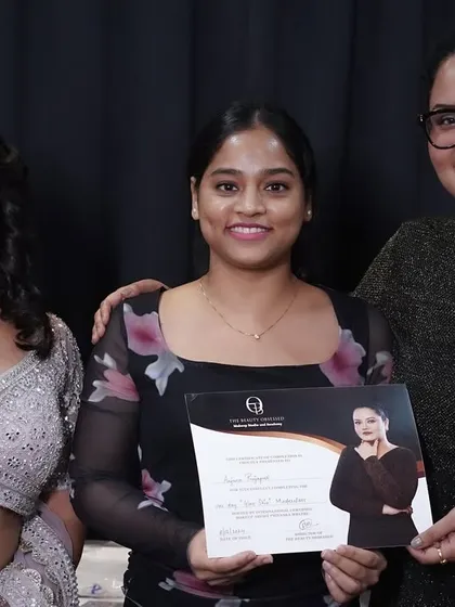 Each certificate represents a new level of skill and confidence. It was a pleasure guiding this student through the nuances of the Glass Skin technique in our one-day masterclass.