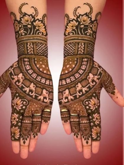 Intricate Bridal & Engagement Mehandi photo 9