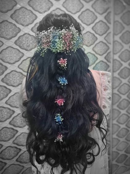 Expert Hairstyling & Saree Draping photo 5