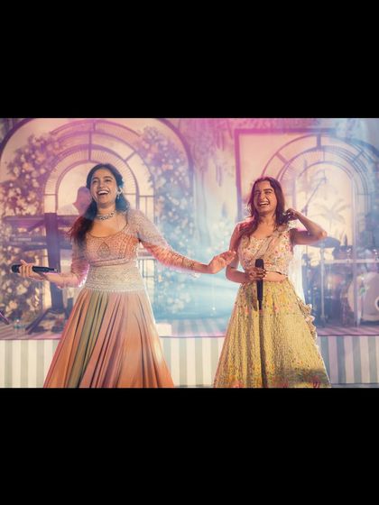 Sunidhi Ganesh - Acoustic Singer (Solo/Duo) Behind the Scenes & Fun Moments photo 11