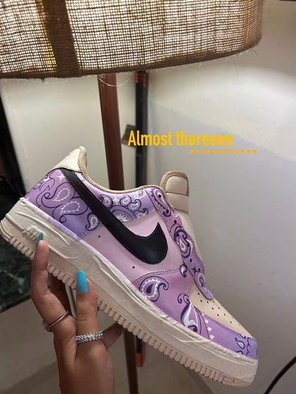 Almost there! The paisley pattern is complete, and the shoe is starting to come together.