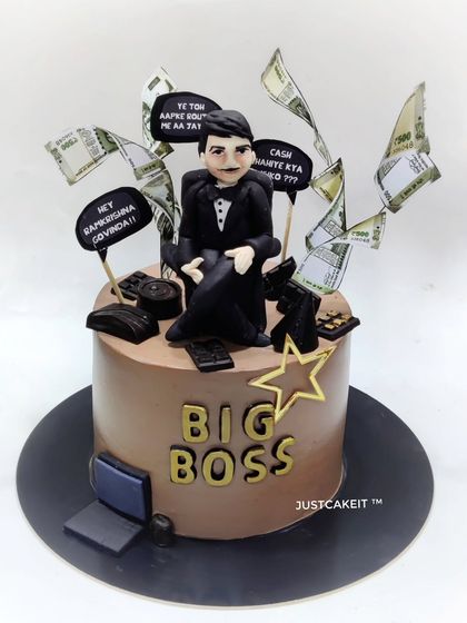 Personalized Story Cakes photo 6