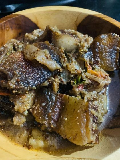 I cooked the smoked pork simply to enjoy its true flavor. It was absolutely delicious.