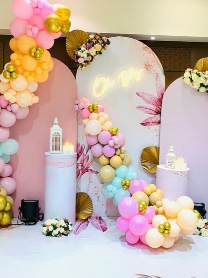 We provide a range of props to enhance your decor, including these large "BABY" blocks. They can be filled with balloons and are a great addition to a photo backdrop or dessert table area.