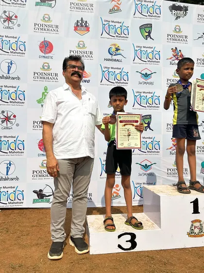 Our winning streak continues at the Poisar Gymkhana Mallakhamb Competition. Here, our Under-10 and Under-12 winners stand proudly on the podium after securing top positions.