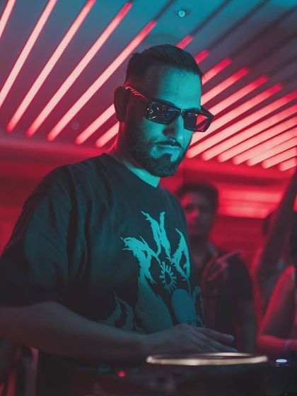 Straight A student, but I’m friends with the cool kids. Capturing the vibe from behind the console.