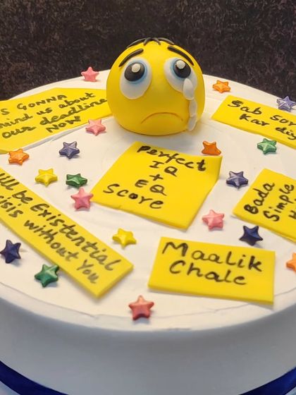 Some goodbyes are emotional. I made this farewell cake for a team who was sad to see their boss go. The little sticky notes are inside jokes.