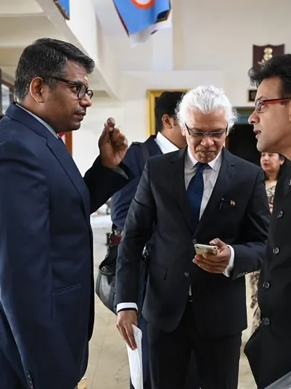 In conversation with fellow panelists at the Defence Services Staff College, Wellington. These informal discussions on the sidelines are often as insightful as the main event itself.
