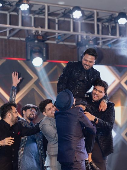 Shadi On Beat - Wedding Choreography Groomsmen Swag & Solos photo 4