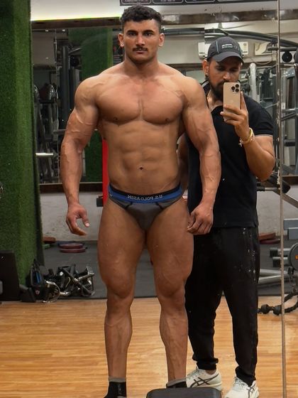 The Grind: Posing, Pushing & Perfecting photo 52