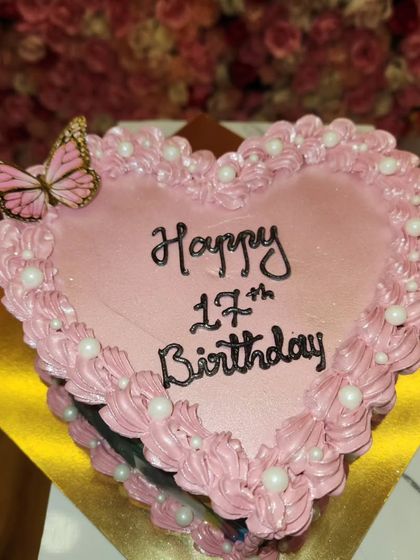 Romantic & Milestone Cakes photo 5