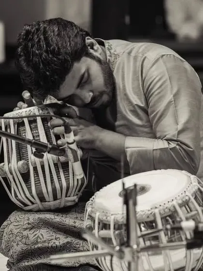 A photo that speaks to the internal journey of a musician. Sometimes, you have to free yourself from the prison of other people's opinions to find your true voice.