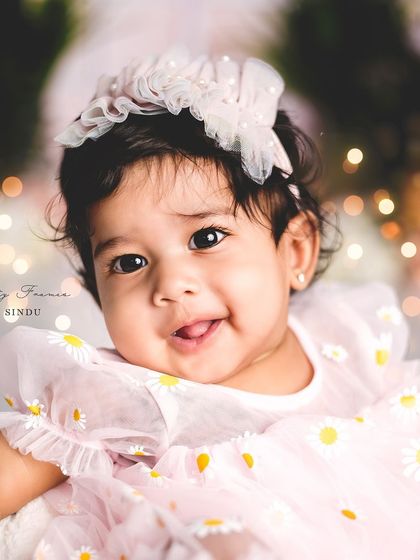 A close-up of this lovely little flower. Her bright, happy smile is infectious, and the soft, out-of-focus background makes her personality pop.