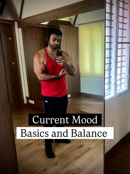 A mirror selfie capturing my current mood: basics and balance. This reflects my core philosophy in both fitness and life.