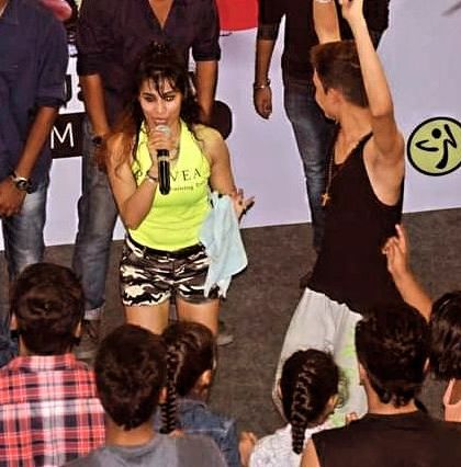 Julie Masih - Dance Fitness Classes Corporate Wellness & Public Events photo 4