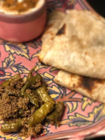 A simple, beautiful meal of roti and dal makhani made even better with a side of my spicy Hari Mirchi ka Achaar. This pickle is for those who love a bit of heat with their food.