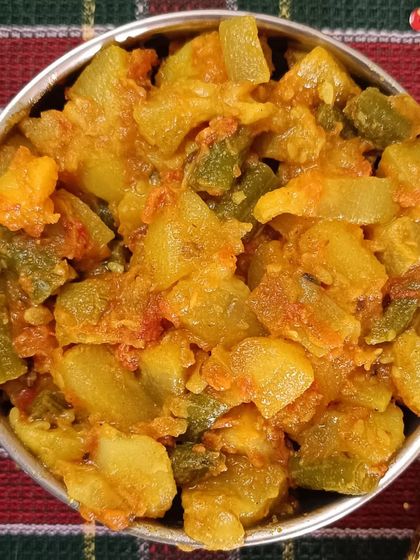 A close-up of my Lauki Aloo sabzi, a simple and comforting dish that is part of my festive Christmas tiffin. It’s light, healthy, and feels just like home.
