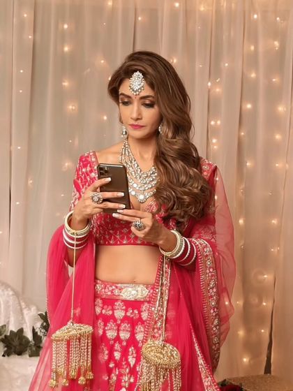 Glamorous Reception & Sangeet Styles photo 42