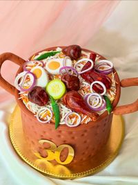 Custom Themed & Sculptural Cakes