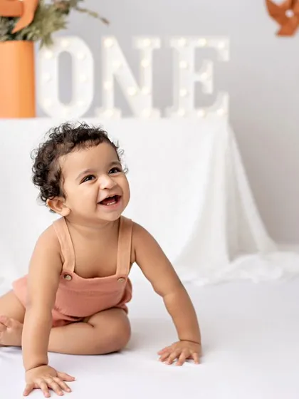 The rustic highlights and the purest smiles. A simple and beautiful first birthday setup.