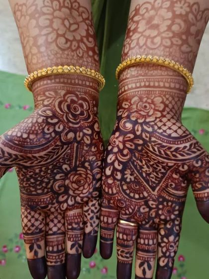 Shaikh Yasmeen - Bridal Mehendi The Final Stain: Rich & Organic photo 4