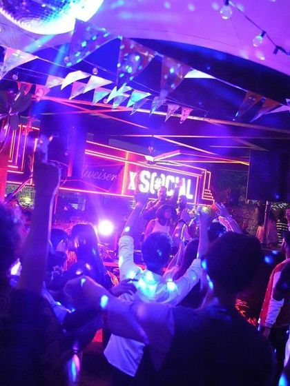 The crowd at our Social Sunday Sundowner, enjoying a night of music and dance.