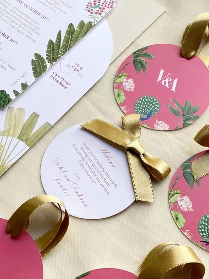 A closer look at the welcome tags, showing the personalized message on the back. It's a small gesture that makes guests feel truly welcomed.