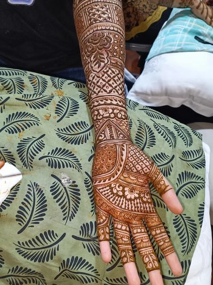 Fouzia Ahmed - Bridal Mehendi A Closer Look at the Details photo 9