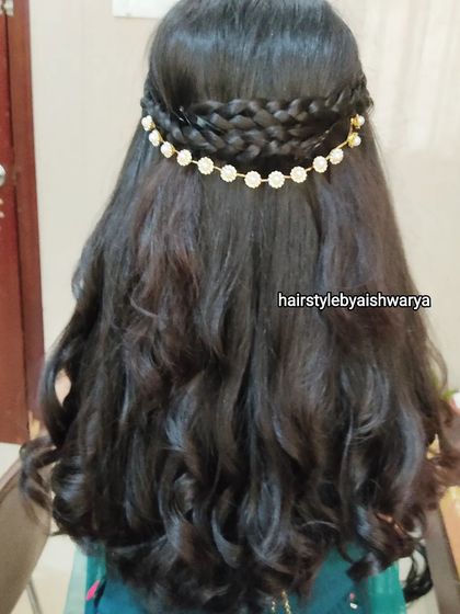 Aishwarya D E - Special Occasion Makeup and Styling Signature Hairstyles: Curls & Waves photo 7