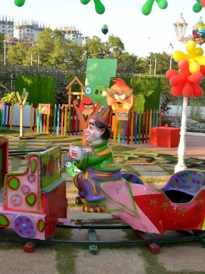 A mini train ride for the little guests, adding to the carnival-like atmosphere of the large-scale Angry Birds celebration.