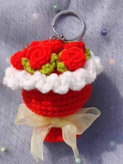 My most popular item, the mini bouquet keychain. I create these in various flower types like roses and sunflowers, and in a wide range of color combinations.