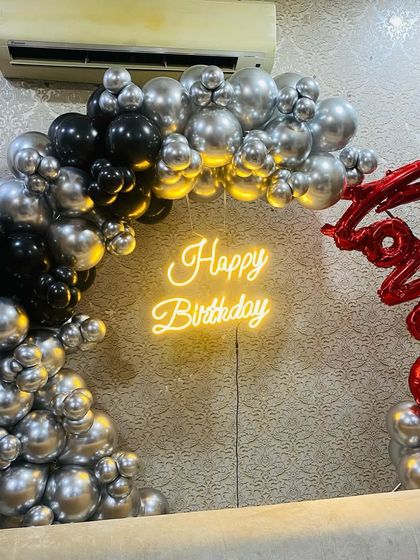 Birthday Balloon Arches & Backdrops photo 54