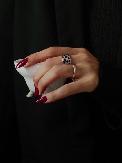 Classic & Bold: Solid Colour Manicures photo 4