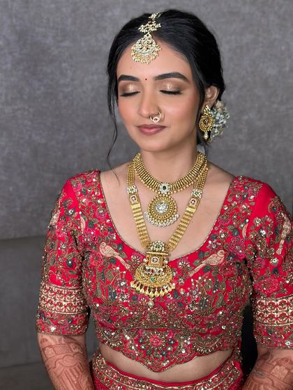 Classic Red & Maroon Bridal Looks photo 34