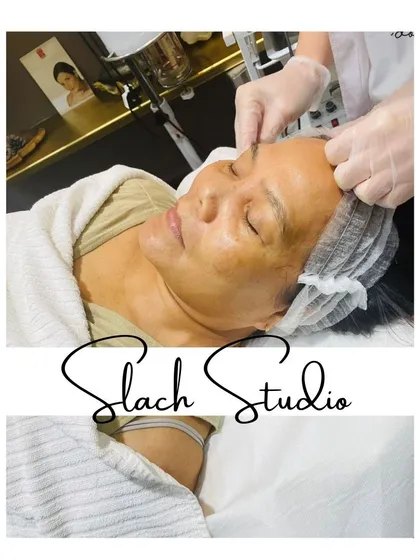 A client undergoing the skin lightening process, a key component of the Korean Glass Skin therapy.