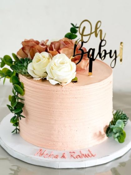 Elegant & Minimalist Cakes photo 6