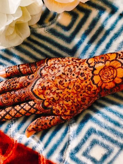 A close-up of the trending design, showing the rich color and detail.