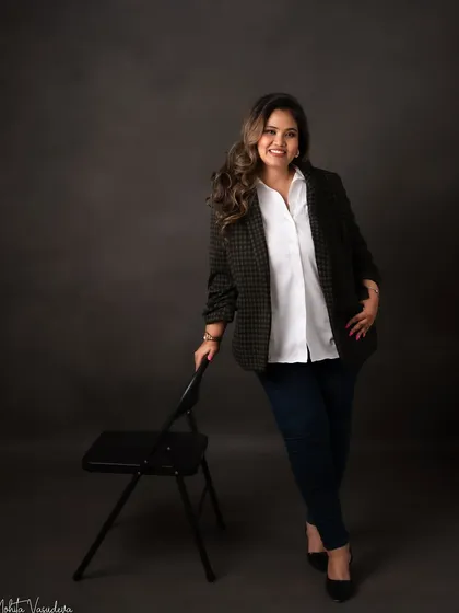 This portrait of a networking group leader shows her in her element: confident, warm, and ready to connect. The classic blazer and relaxed pose create an image that is both professional and inviting.
