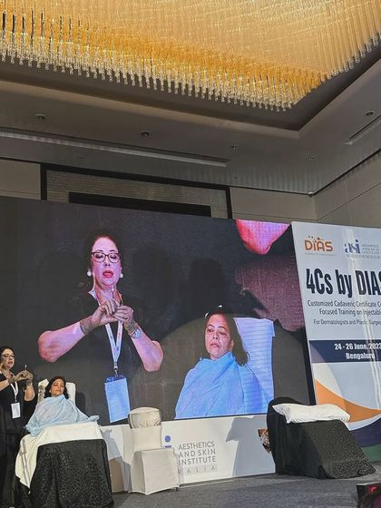 Partnering with DIAS for their comprehensive dermatology courses is always a pleasure. Here I am during a live demonstration, showcasing techniques to fellow dermatologists.