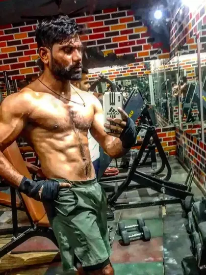 Keeping the body healthy is my responsibility. A post-workout selfie.