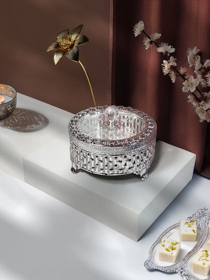 Ornate Serveware & Centerpieces photo 11