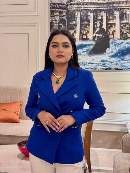 A close-up shot before the Microsoft and HP event. I believe in looking the part, and my formal attire reflects the serious yet dynamic nature of corporate gatherings.