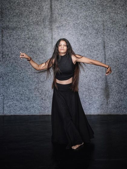 Expressing a story through hand gestures and body language. Contemporary dance is a versatile style that I often incorporate into my event choreography.