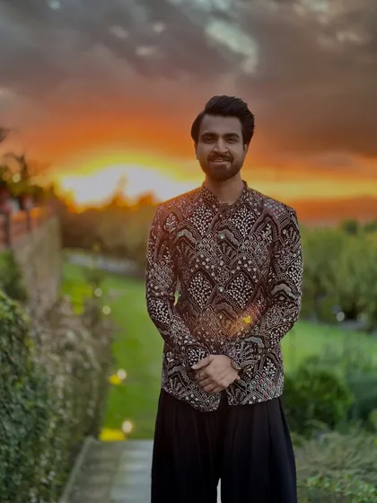 A close-up shot against the Spanish sunset. My outfits are always carefully chosen to match the vibe and grandeur of the destination.