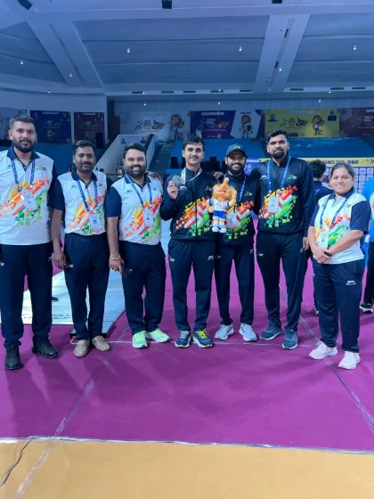 Our silver medalist Rohan Shaha surrounded by the coaching staff at the Khelo India Youth Games. This victory is a result of a strong support system and dedicated training.