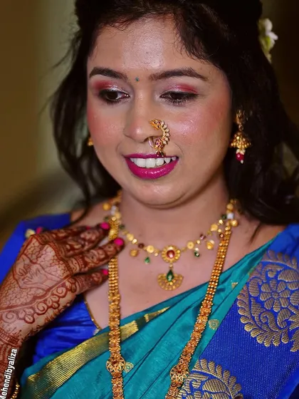 The most perfect stain for a beautiful bride. The color is rich, deep, and absolutely stunning.