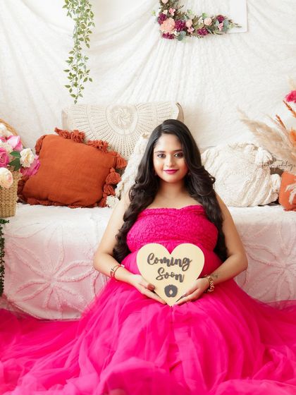 Solo Radiance: Portraits of the Mother-to-Be photo 50