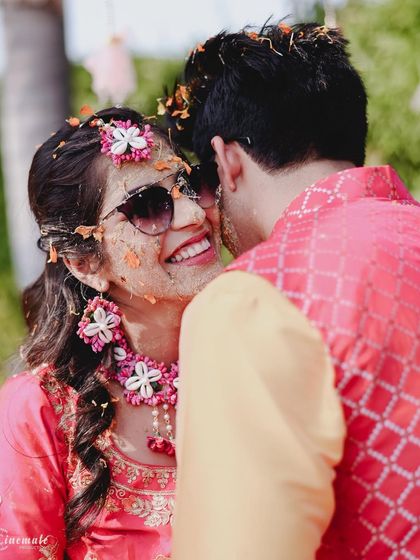 Somesh Chaurasiya - Wedding Photography & Cinematography Vibrant Haldi & Mehendi Moments photo 34